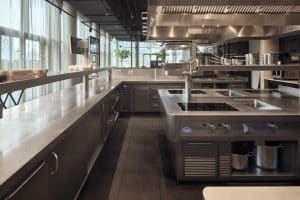 Restaurant Showw Amsterdam in 2024 afgerond keuken